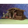 Crèche de Noël : cabane + 10 personnages de 9 cm (42x25x18cm)