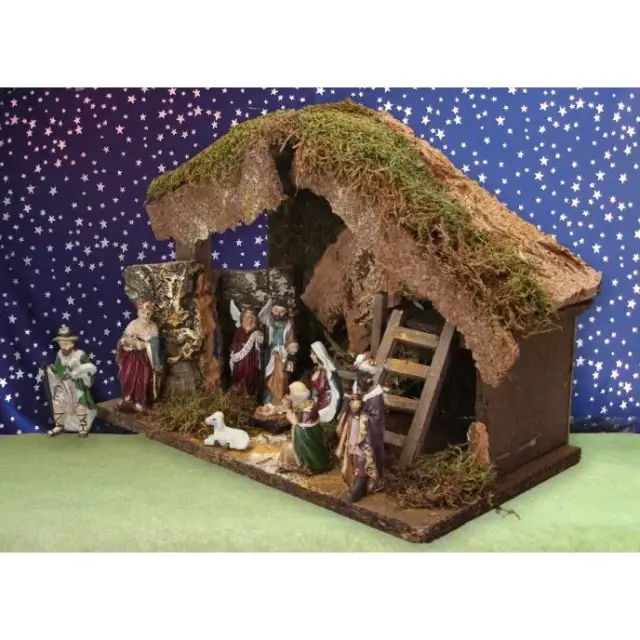 Cabane + 11 Pers 9 Cm (32 X 18 X H23 Cm)