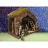 Cabane + 11 Pers 9 Cm (32 X 18 X H23 Cm)