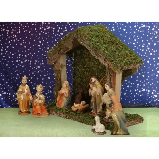 Christmas stable 05 11 figures Cm (14.50 X 5.5 X 12 cm H)