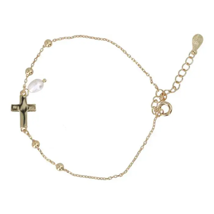 Bracelet en plaqué or avec croix et perles