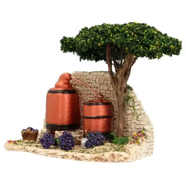 Décor pour santons de Provence Alambic avec arbre 18 x 10 cm