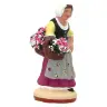 Santon Gateau 7 Cm Femme au panier de fleurs