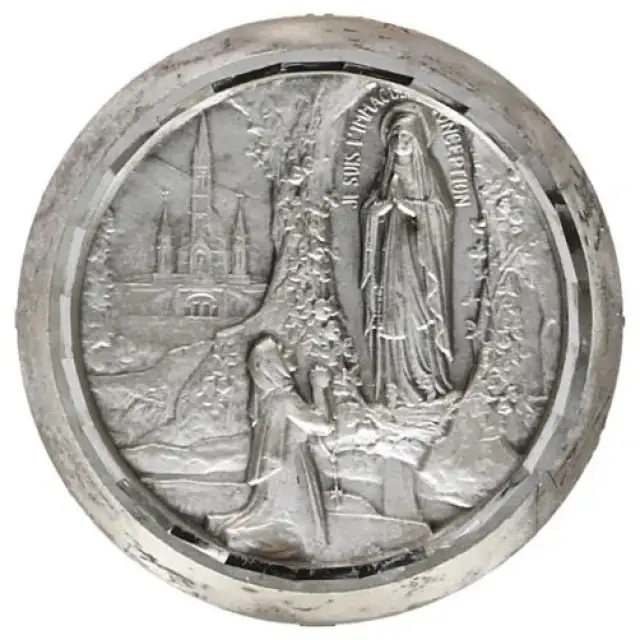 Car magnet App. Lourdes