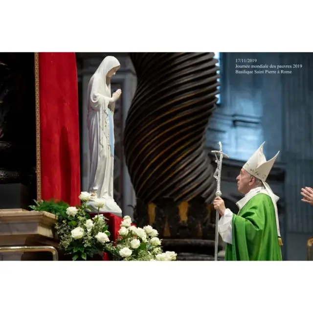 Statue Notre Dame de Banneux 135 cm polyester couleurs