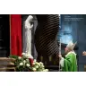 Statue Notre Dame de Banneux 135 cm polyester couleurs