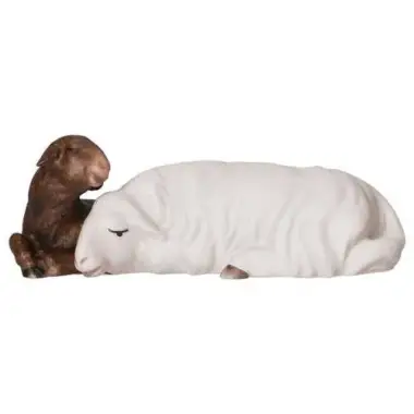 Houtsnijwerk schaap met bruin lammetje liggend voor kerstfiguren van 16 cm gekleurd