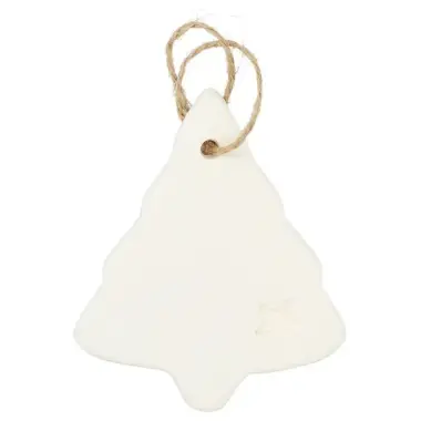 Kerstboom om te hangen in witte porselein 8 cm