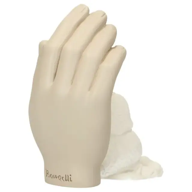 Enfant dans une main couchée 10.5 cm beige