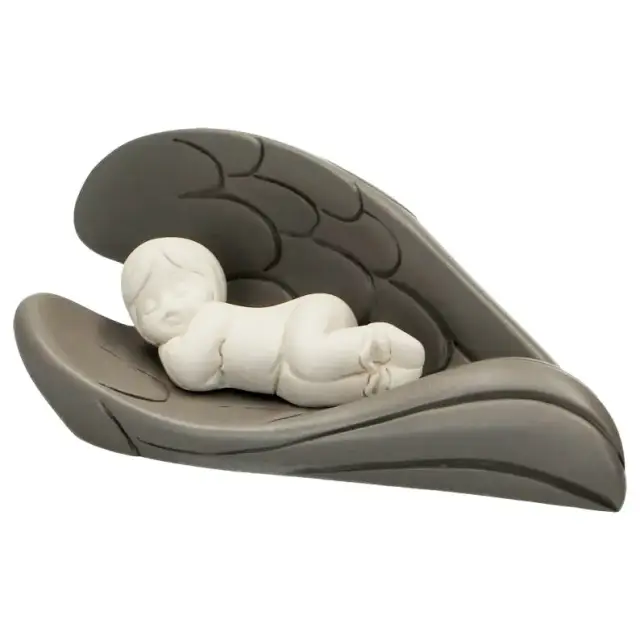 Bébé blanc dormant dans des ailes grises en résine 13 x 6 cm
