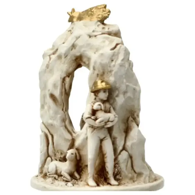 Nativité / grotte en albâtre H 12 cm décor or