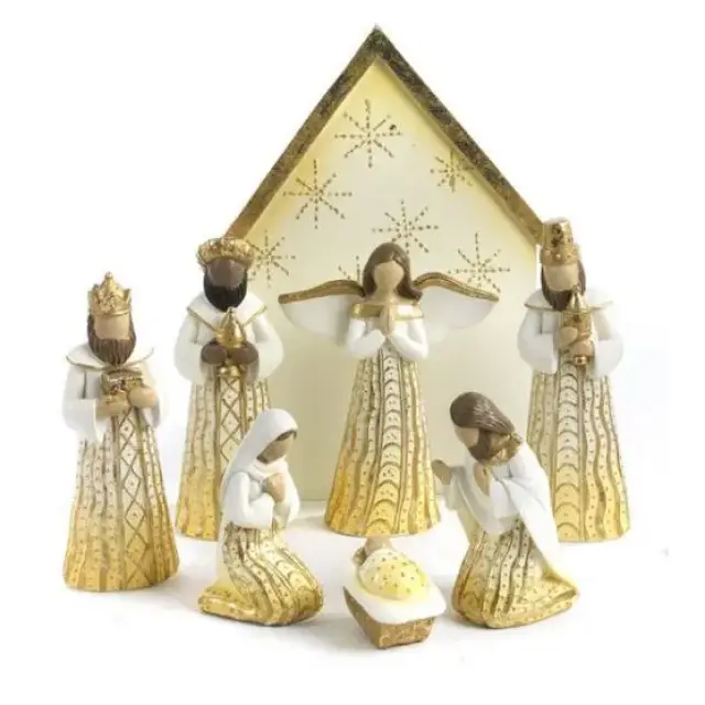 Christmas crib with 8 figures