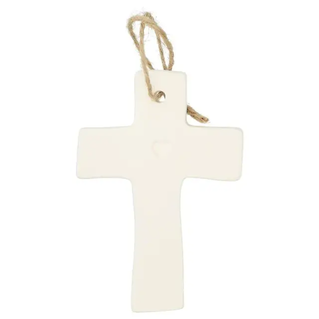 Kruis in wit porselein met hart 9,5 x 6,5 cm