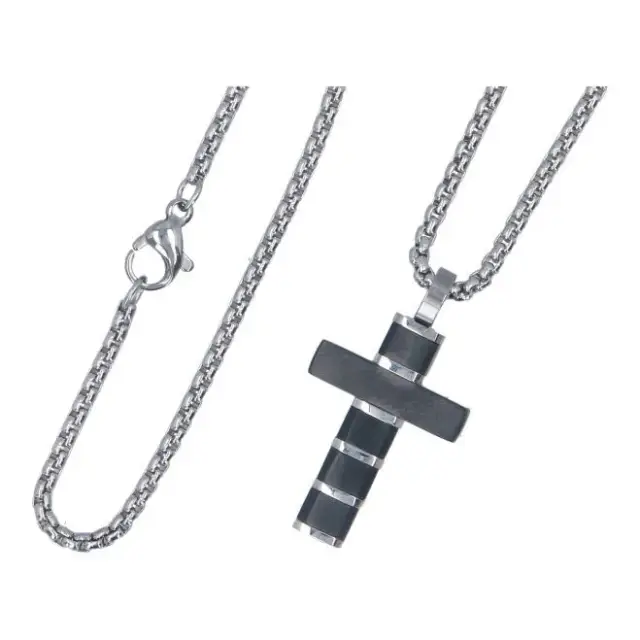 Croix noire et acier avec chaîne