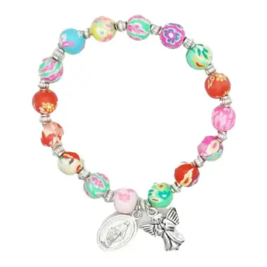 Bracelet-dizainier sur élastique grains Fimo avec médaille et ange gardien