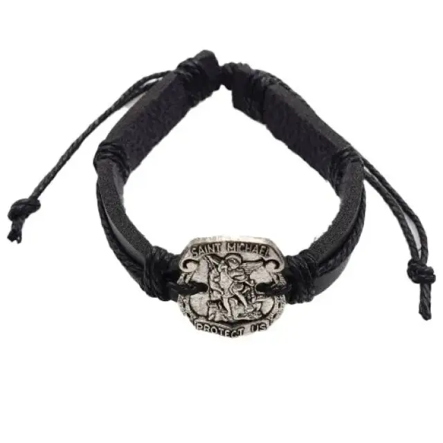 Bracelet en cuir noir avec médaille St Michel