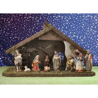 Kerstset : stal (37x17x22cm) met 11 figuren van 9 cm