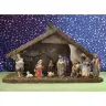 Kerstset : stal (37x17x22cm) met 11 figuren van 9 cm