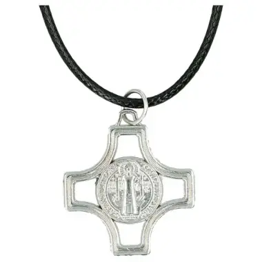 Lacet 50 cm + croix ajourée argentée St Benoît