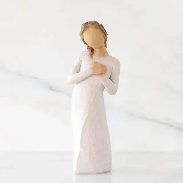 Statuette Willow Tree : Femme debout mains jointes 14 Cm - Here for You