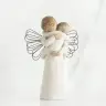 Willow Tree beeldjes : Engel Staand Met Kindje 14 Cm - Angel's Embrace